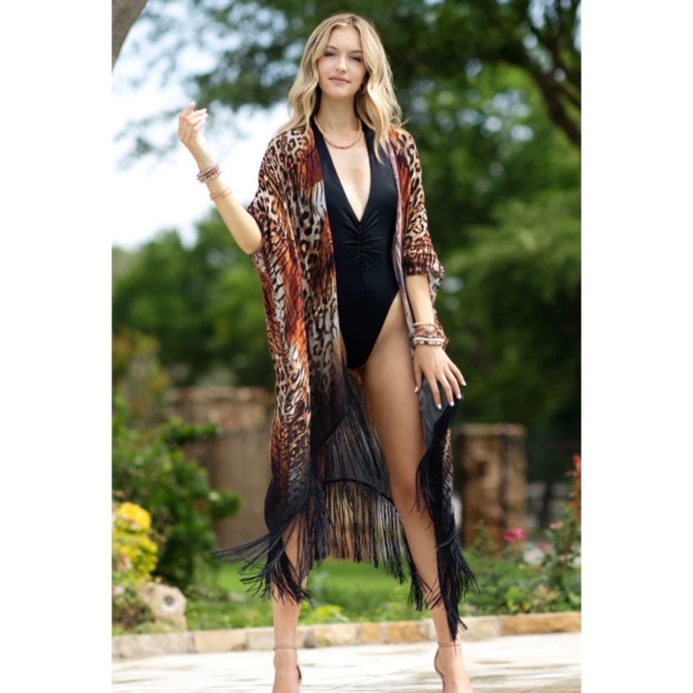 🌺LAST1️⃣🌺New Beautiful Flowy Leopard Print Fringe Open Style Kimono - Picture 3 of 9